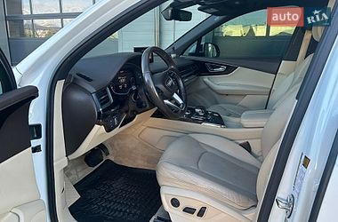 Внедорожник / Кроссовер Audi Q7 2016 в Сарнах