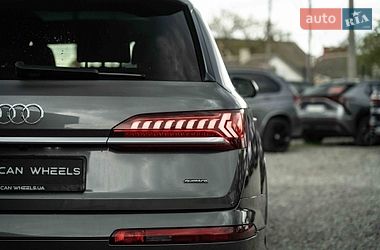 Внедорожник / Кроссовер Audi Q7 2020 в Черновцах