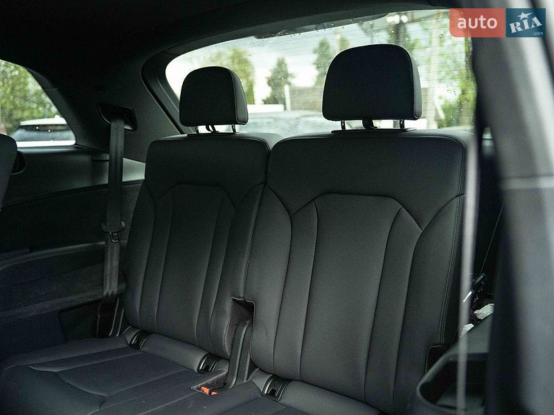 Внедорожник / Кроссовер Audi Q7 2020 в Черновцах