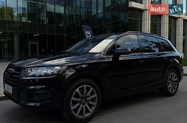 Позашляховик / Кросовер Audi Q7 2017 в Львові