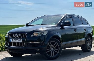 Внедорожник / Кроссовер Audi Q7 2007 в Ровно