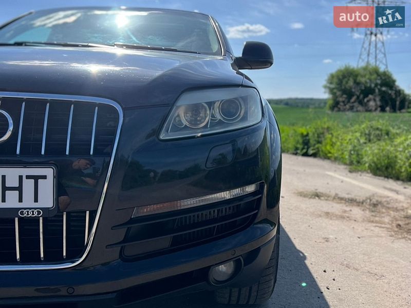 Позашляховик / Кросовер Audi Q7 2007 в Рівному