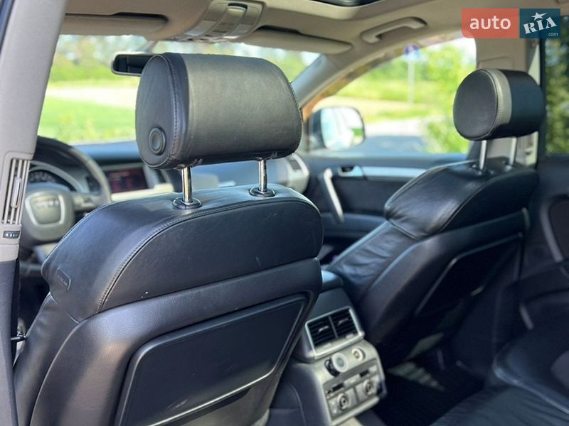 Позашляховик / Кросовер Audi Q7 2007 в Рівному