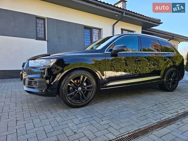 Позашляховик / Кросовер Audi Q7 2016 в Києві