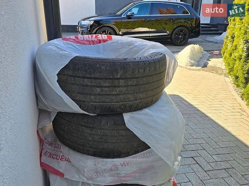 Позашляховик / Кросовер Audi Q7 2016 в Києві