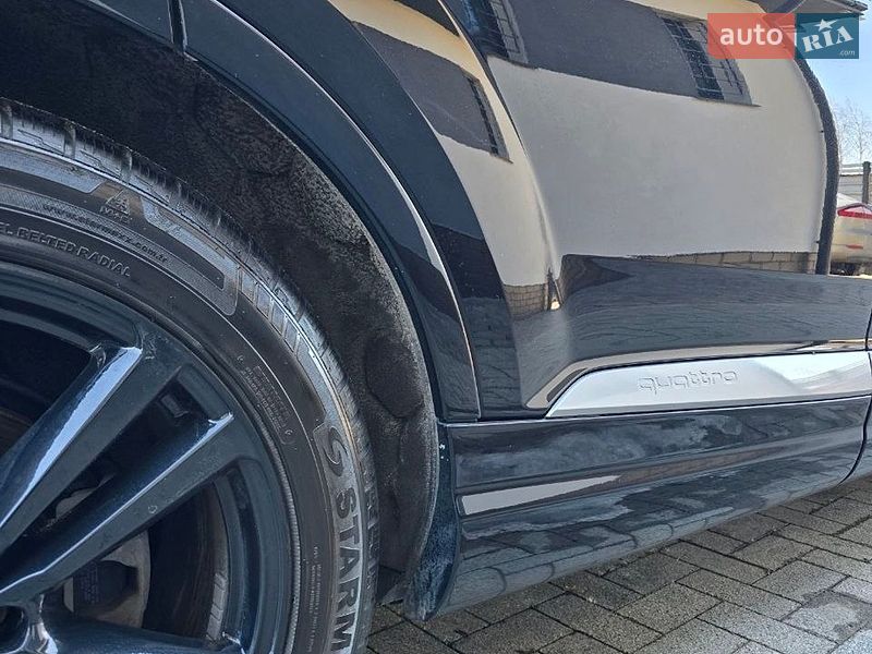 Позашляховик / Кросовер Audi Q7 2016 в Києві