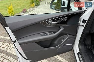 Внедорожник / Кроссовер Audi Q7 2018 в Киеве