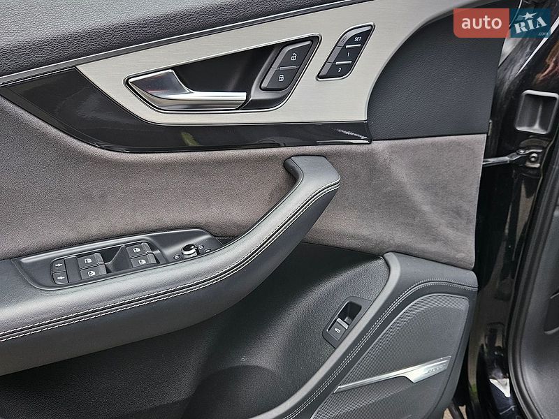 Внедорожник / Кроссовер Audi Q7 2015 в Киеве