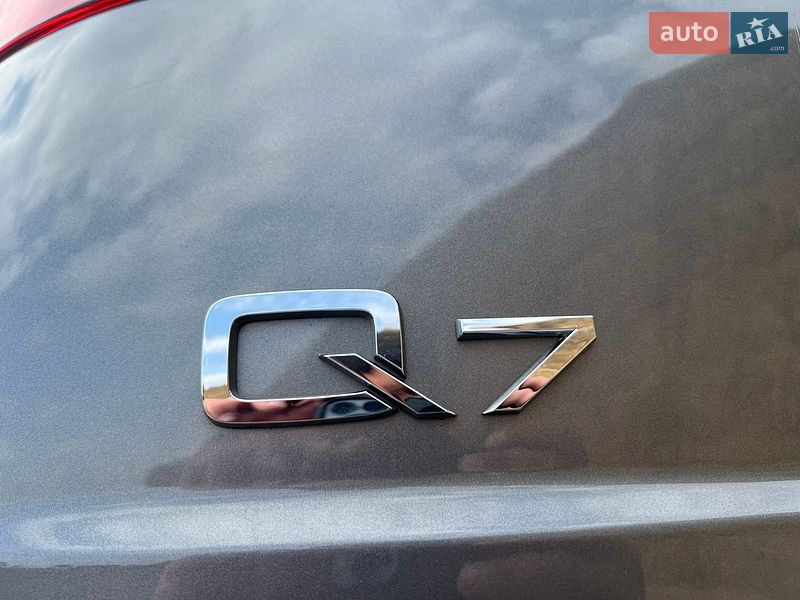 Позашляховик / Кросовер Audi Q7 2017 в Ковелі