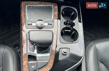 Позашляховик / Кросовер Audi Q7 2017 в Ковелі