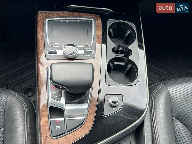 Позашляховик / Кросовер Audi Q7 2017 в Ковелі