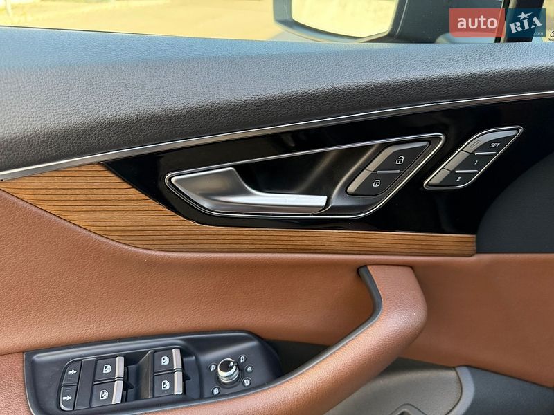 Внедорожник / Кроссовер Audi Q7 2017 в Киеве