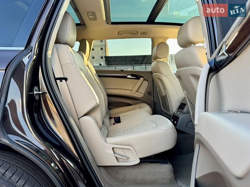 Внедорожник / Кроссовер Audi Q7 2012 в Дубно