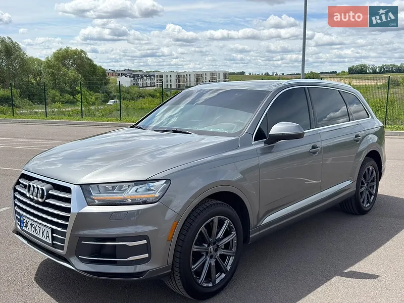 Audi Q7 2016 VIN WA1LAAF70HD037682 фото оголошення 6 з 72