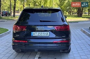 Позашляховик / Кросовер Audi Q7 2017 в Рівному