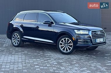 Позашляховик / Кросовер Audi Q7 2016 в Сарнах