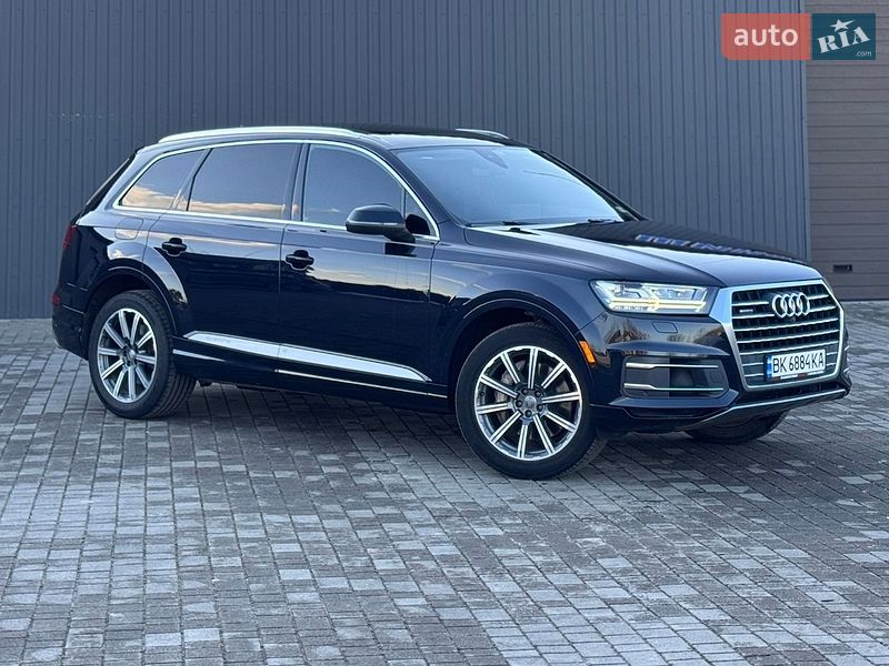 Позашляховик / Кросовер Audi Q7 2016 в Сарнах