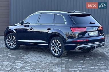 Позашляховик / Кросовер Audi Q7 2016 в Сарнах