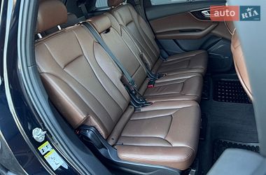 Позашляховик / Кросовер Audi Q7 2016 в Сарнах