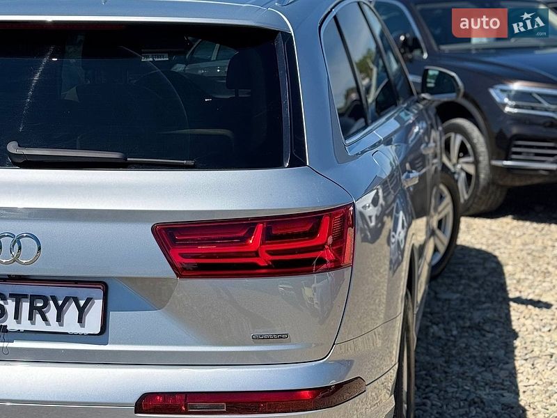 Внедорожник / Кроссовер Audi Q7 2017 в Стрые