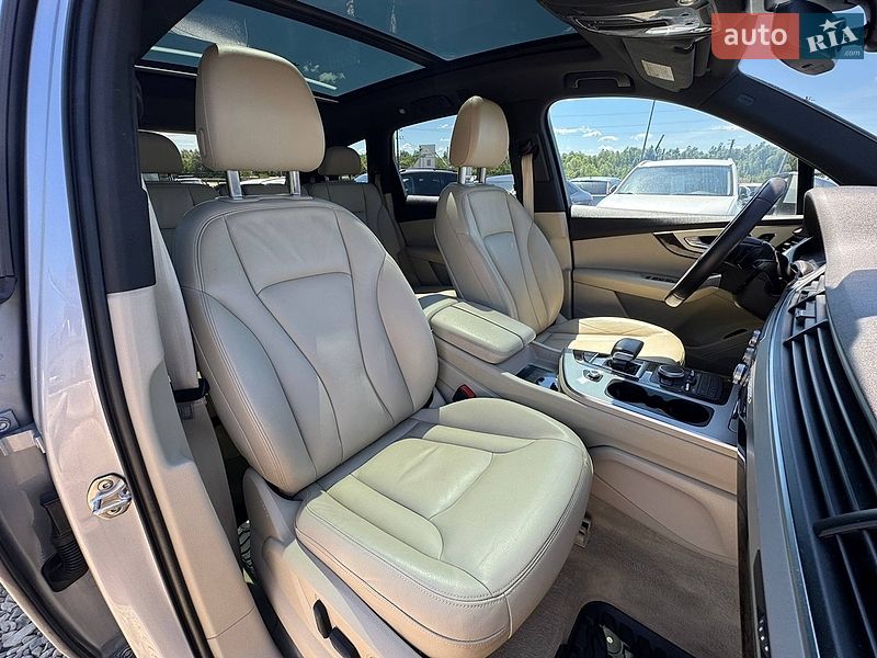 Внедорожник / Кроссовер Audi Q7 2017 в Стрые