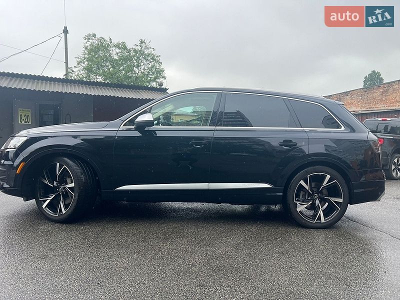 Внедорожник / Кроссовер Audi Q7 2017 в Днепре