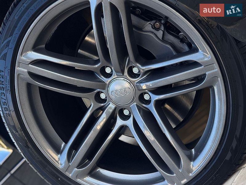 Внедорожник / Кроссовер Audi Q7 2013 в Одессе