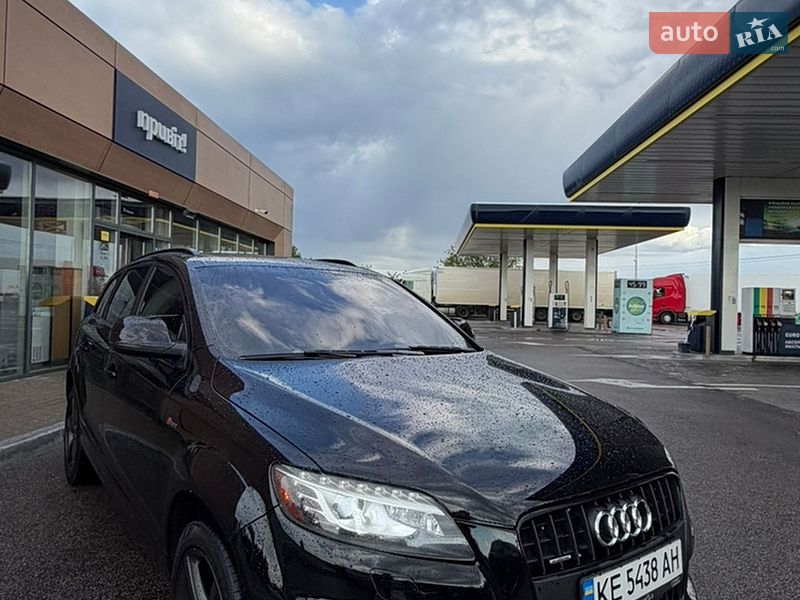 Внедорожник / Кроссовер Audi Q7 2015 в Днепре
