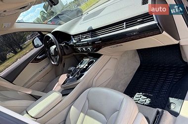 Позашляховик / Кросовер Audi Q7 2016 в Києві