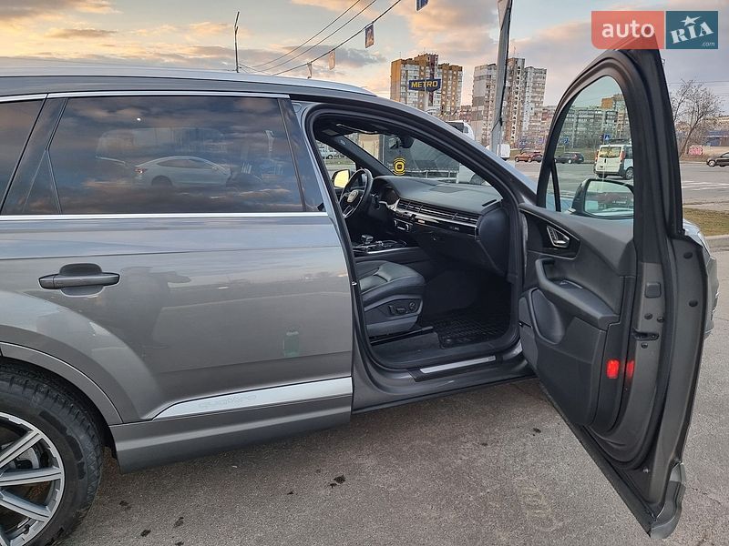 Позашляховик / Кросовер Audi Q7 2017 в Києві фото 34 Позашляховик / Кросовер Audi Q7 2017 в Києві