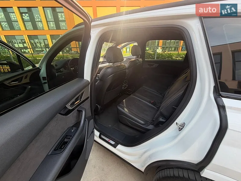 Audi Q7 2017 VIN WAUZZZ4MXJD018401 фото оголошення 22 з 64