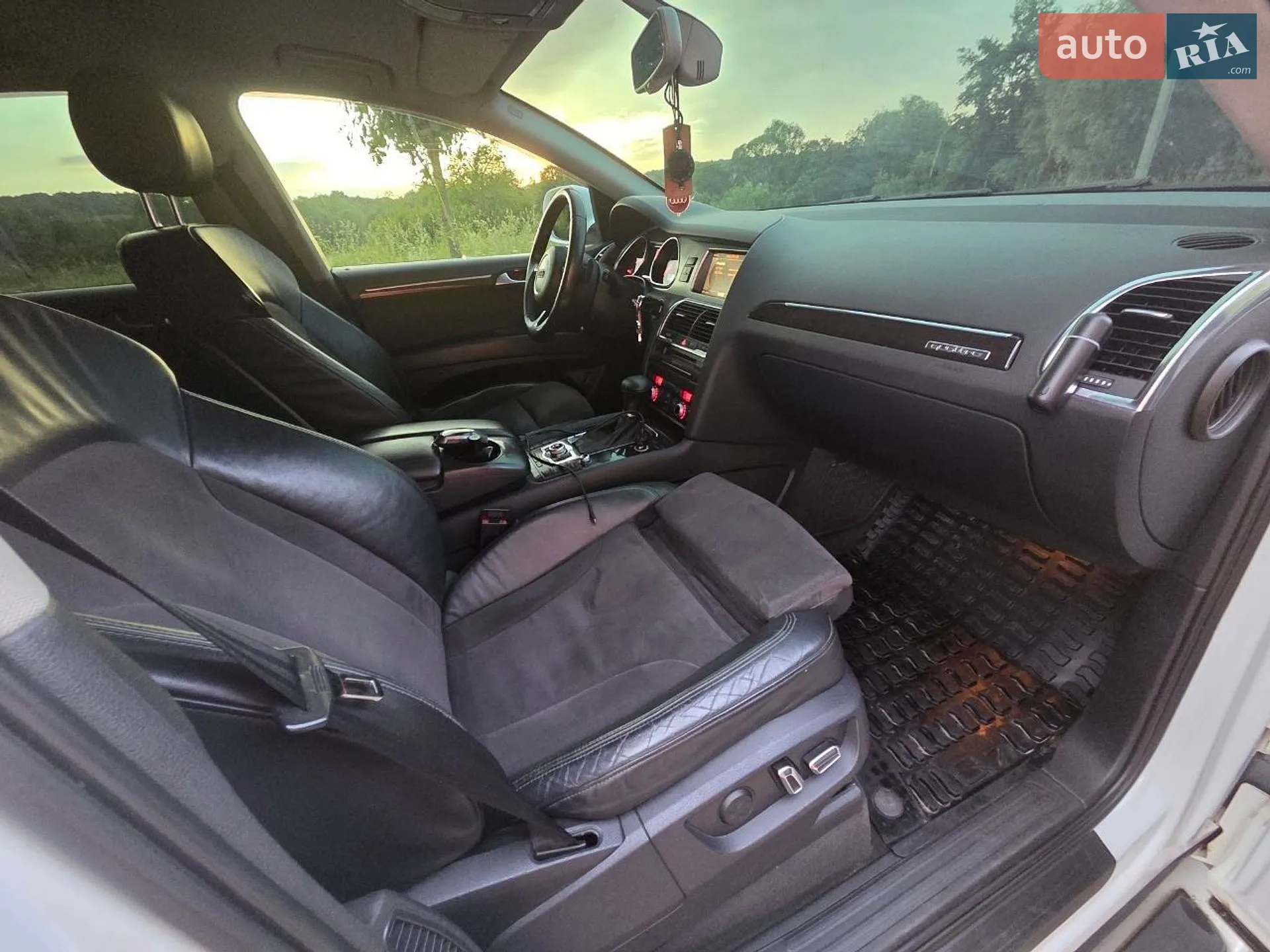2010 Audi Q7 - мініатюра 11