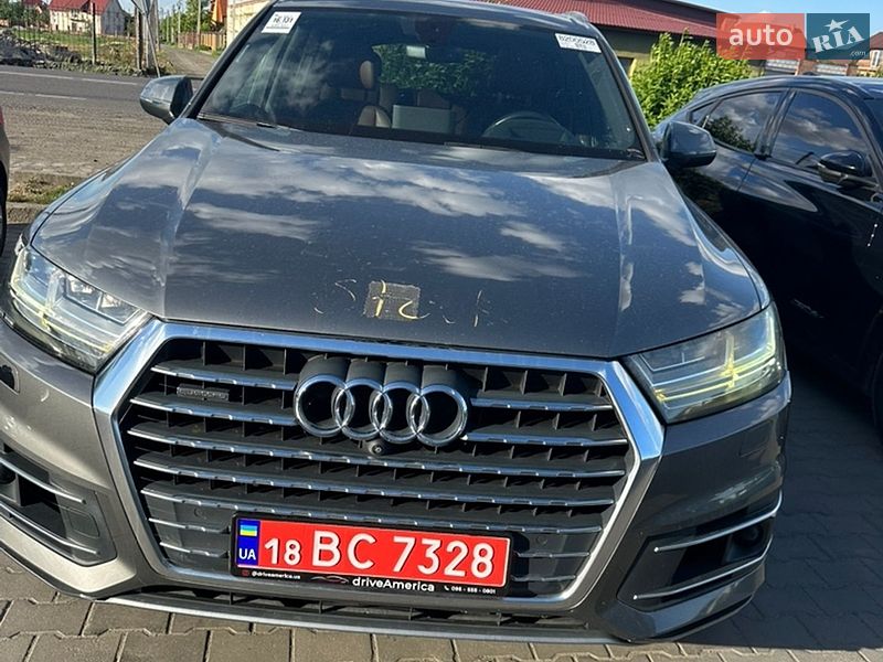 2017 Audi Q7, VIN WA1VAAF72HD001923:plate — фото 1 (autoria)