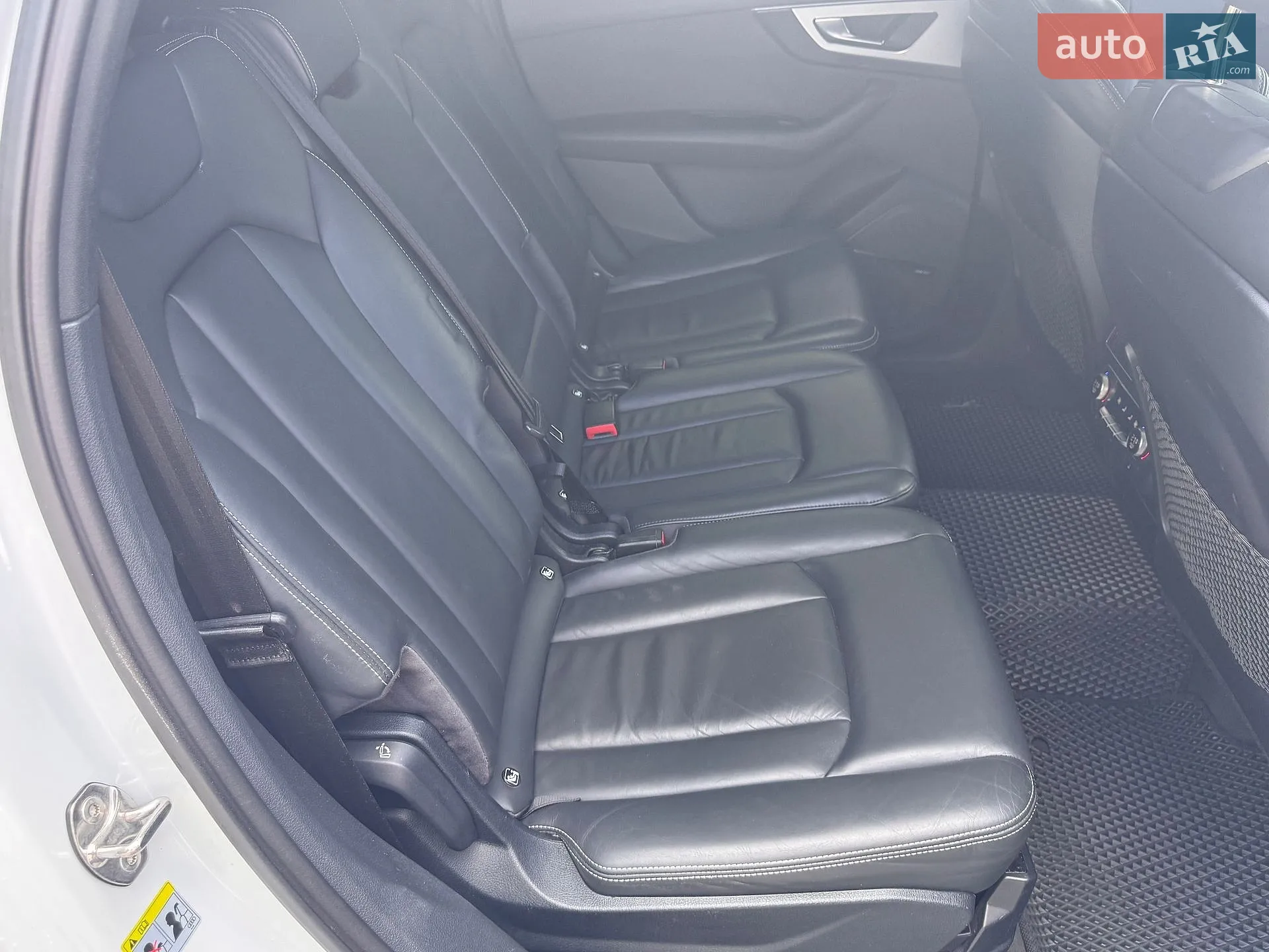 2016 Audi Q7 - мініатюра 32