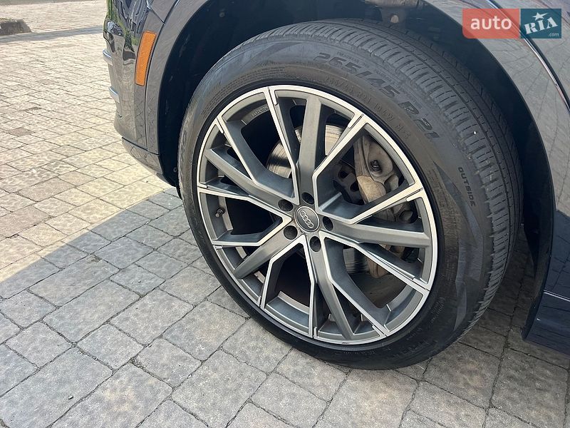 Внедорожник / Кроссовер Audi Q7 2016 в Ровно