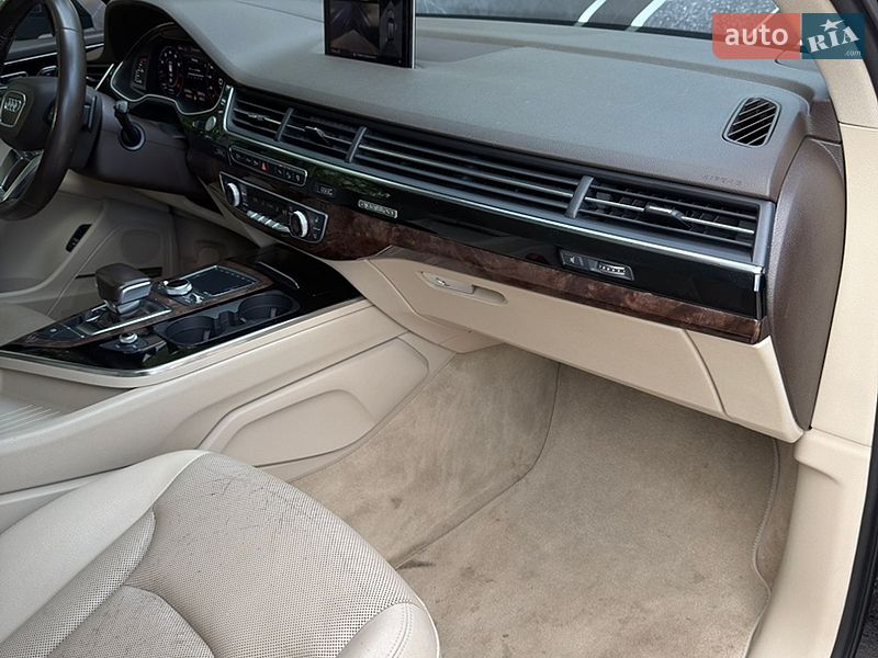 Внедорожник / Кроссовер Audi Q7 2016 в Ивано-Франковске