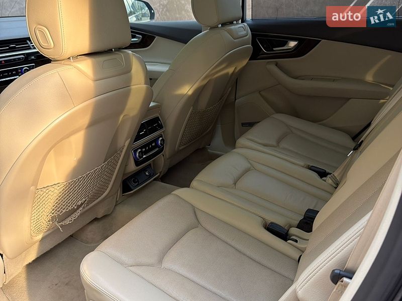 Внедорожник / Кроссовер Audi Q7 2016 в Ивано-Франковске