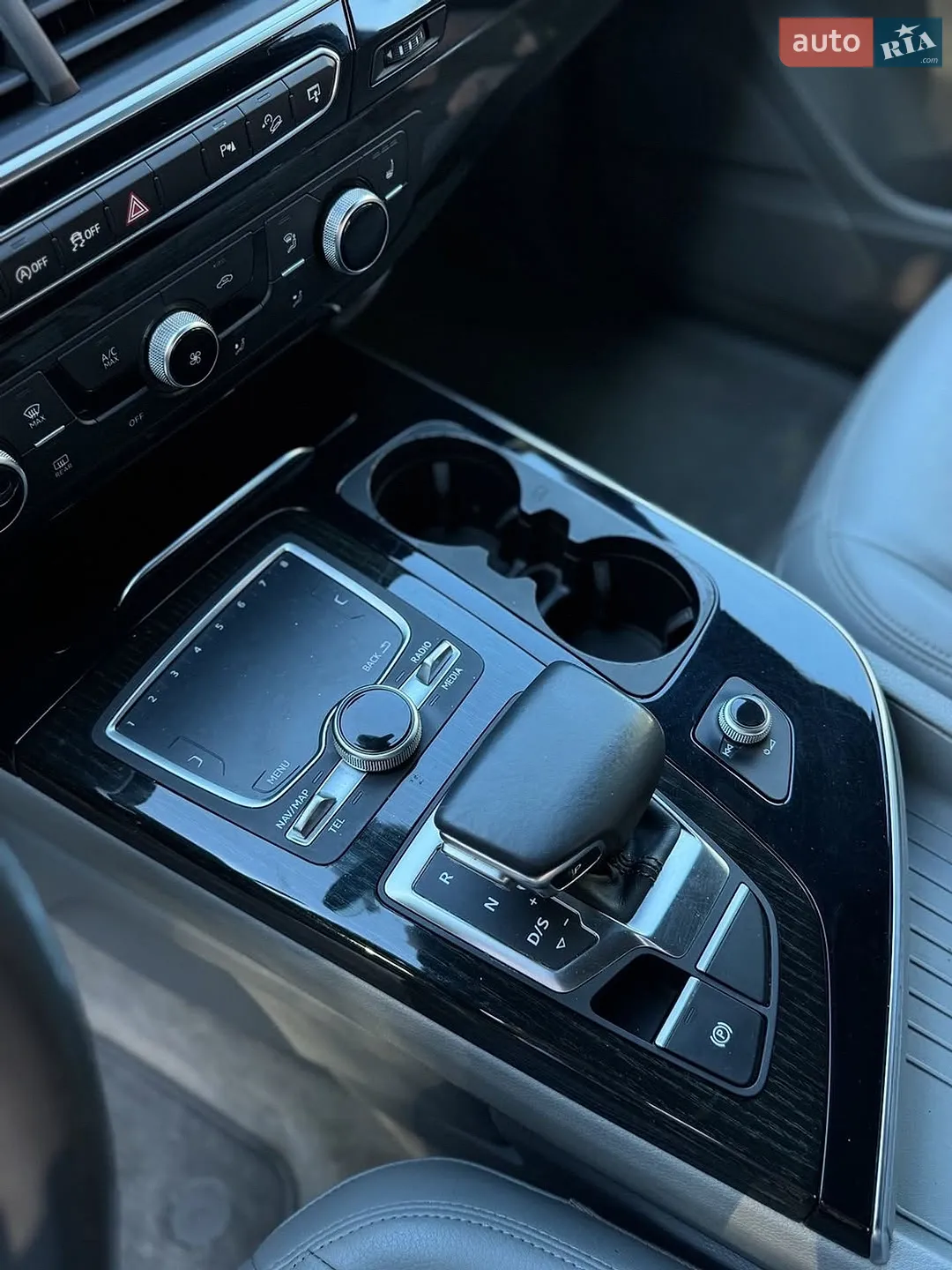 2016 Audi Q7 - мініатюра 12