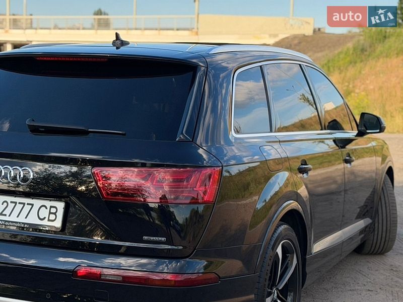 Позашляховик / Кросовер Audi Q7 2017 в Києві фото 17 Позашляховик / Кросовер Audi Q7 2017 в Києві