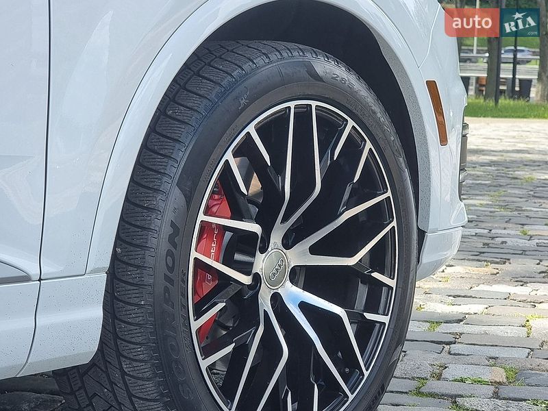 Внедорожник / Кроссовер Audi Q7 2017 в Киеве
