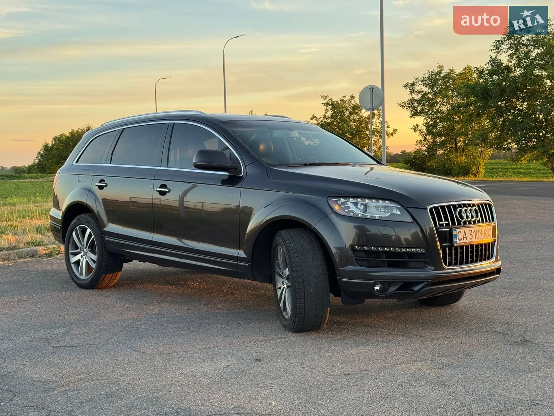 Audi Q7 2015 VIN WA1LMAFE2FD014939 фото оголошення 9 з 31