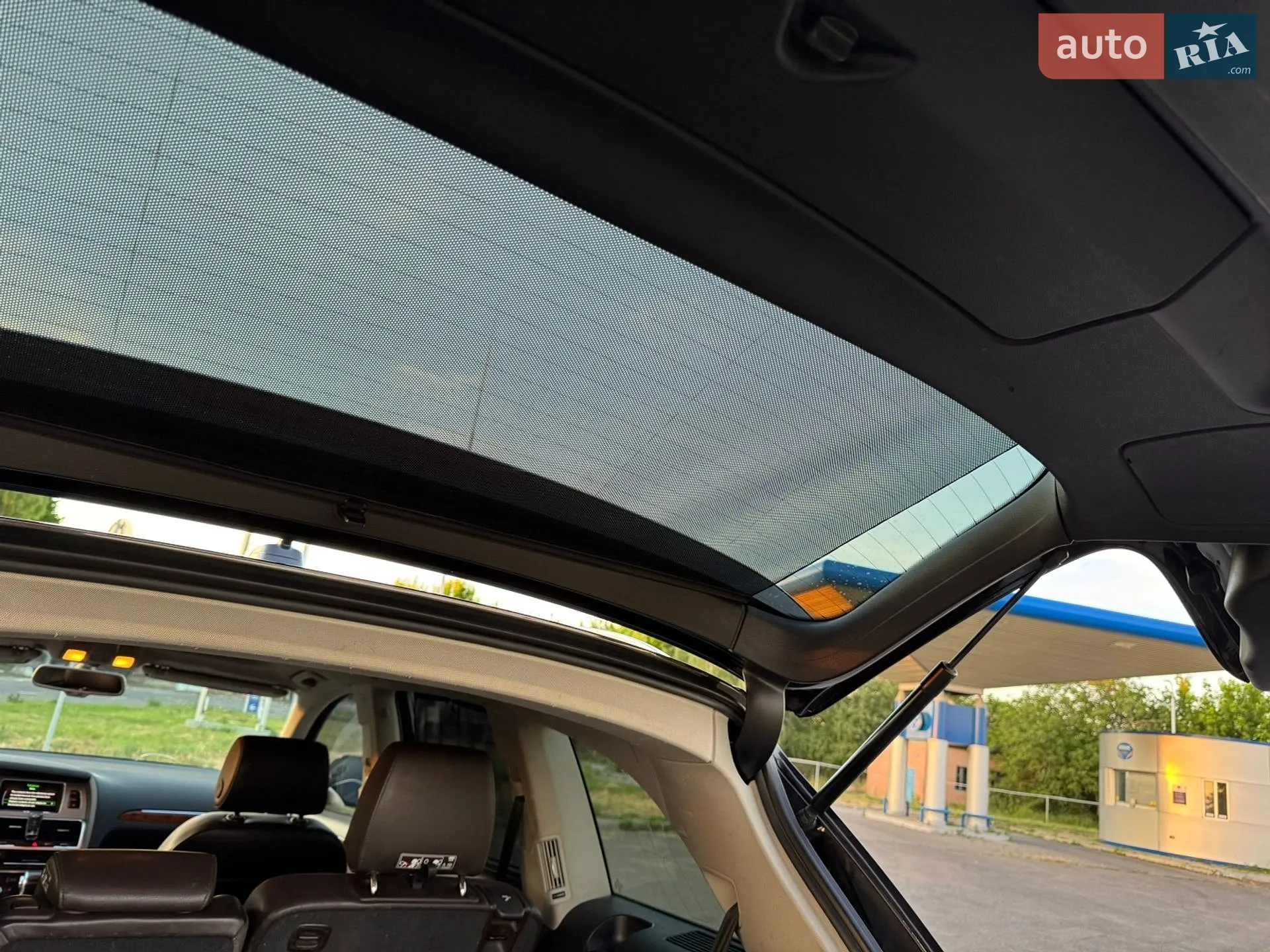Audi Q7 2015 VIN WA1LMAFE2FD014939 фото оголошення 16 з 31