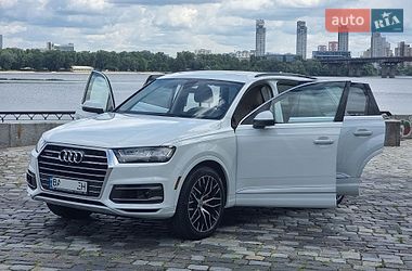 Внедорожник / Кроссовер Audi Q7 2017 в Киеве