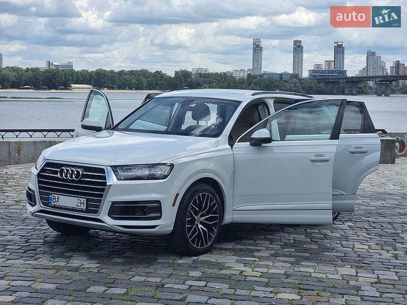 Внедорожник / Кроссовер Audi Q7 2017 в Киеве