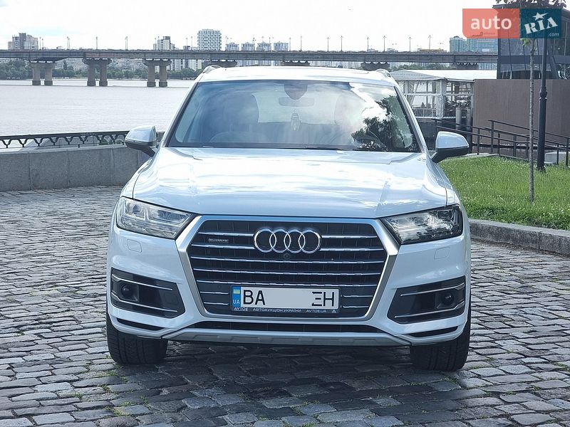 Внедорожник / Кроссовер Audi Q7 2017 в Киеве