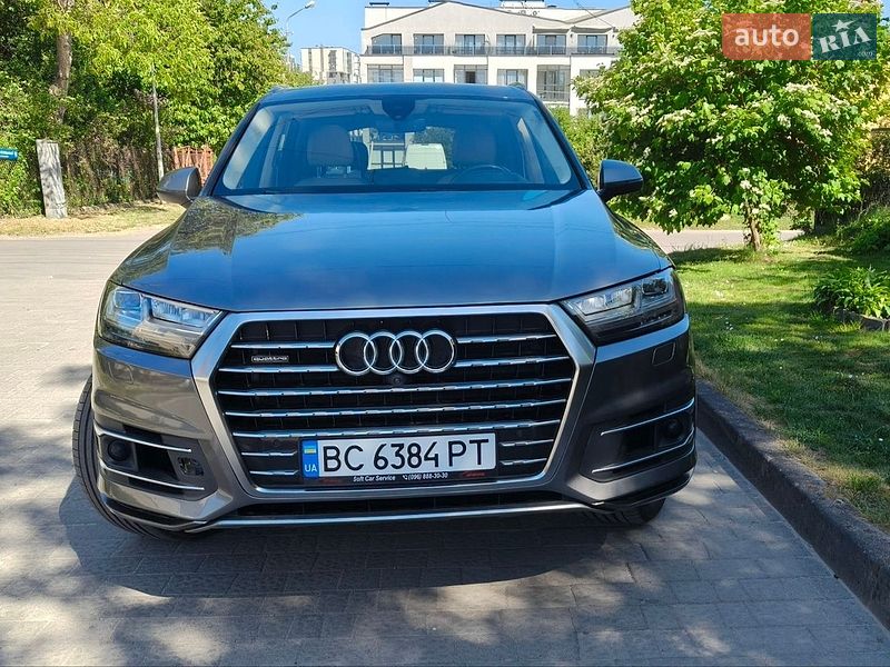 Позашляховик / Кросовер Audi Q7 2016 в Львові