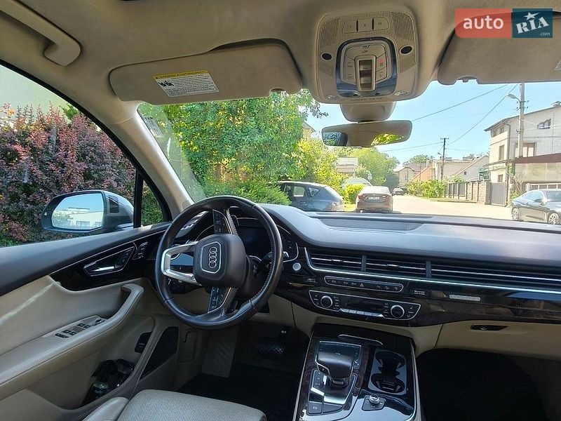 Позашляховик / Кросовер Audi Q7 2016 в Львові