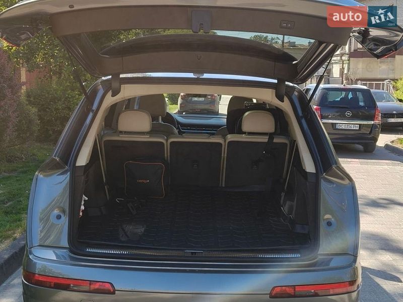 Позашляховик / Кросовер Audi Q7 2016 в Львові