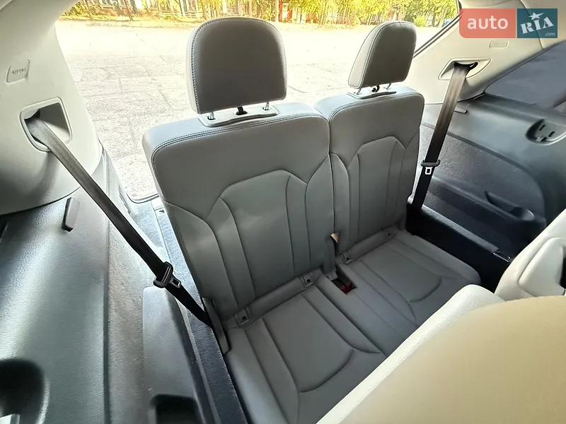 Audi Q7 2017 VIN WA1VAAF72JD011146 фото оголошення 71 з 118