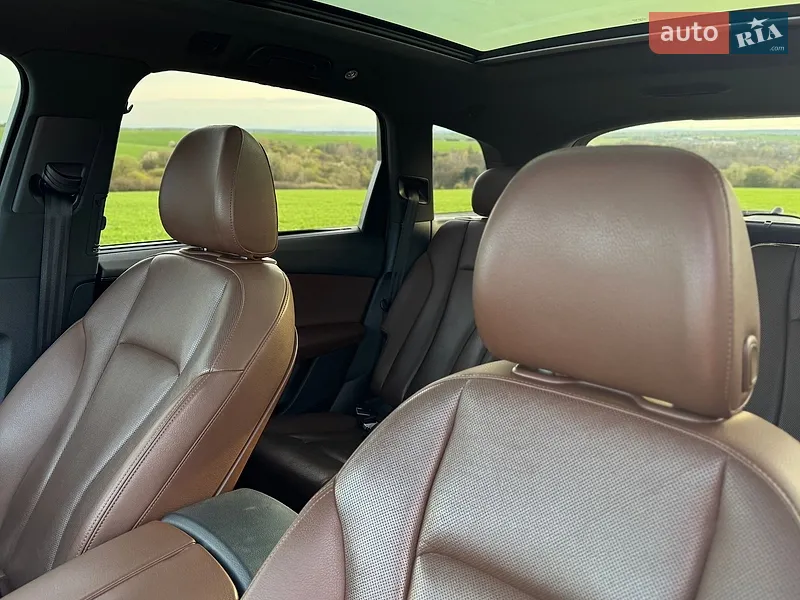 Audi Q7 2016 VIN WA1LAAF70HD024401 фото оголошення 11 з 56
